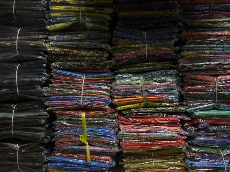 ผ้าถุงผืนใหญ่เย็บปล้ว