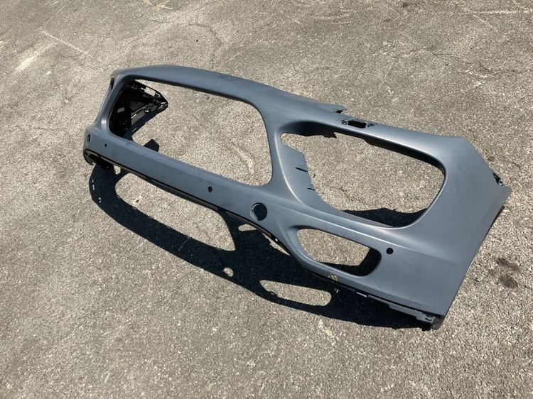 กันชนหน้า Porsche Cayenne 958 GTS ของแท้ เป็นของใหม่ รูปที่ 2