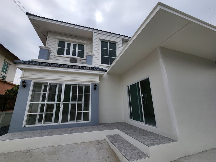 SF093 ขายด่วน หมู่บ้าน Vararom Lakeview วรารมย์ เลควิลล์ บ้านเดียว ส่วนกลางทะเลสาบ 