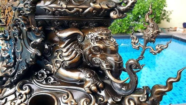 ท้าวเวสสุวรรณ เชียงราย องค์ใหญ่ เนื้อบรอนซ์  ออกแบบโดย อ.ทรงเดช ทิพย์ทอง แก้ไขแบบโดย อ.เฉลิมชัย โฆษะพิพัฒน์ ศิลปินแห่งชาติ สวยงามมาก รูปที่ 17