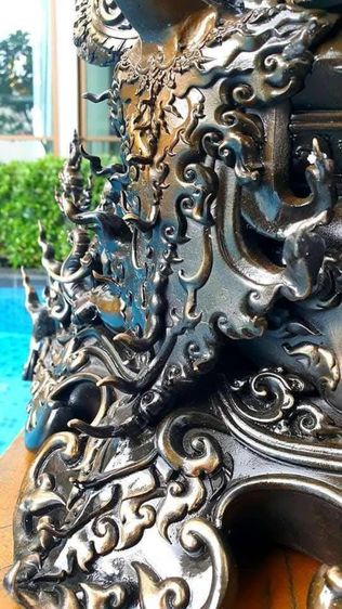 ท้าวเวสสุวรรณ เชียงราย องค์ใหญ่ เนื้อบรอนซ์  ออกแบบโดย อ.ทรงเดช ทิพย์ทอง แก้ไขแบบโดย อ.เฉลิมชัย โฆษะพิพัฒน์ ศิลปินแห่งชาติ สวยงามมาก รูปที่ 9
