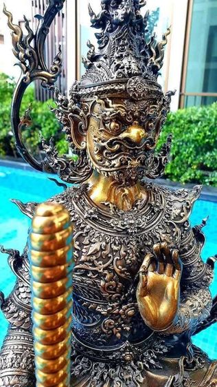 ท้าวเวสสุวรรณ เชียงราย องค์ใหญ่ เนื้อบรอนซ์  ออกแบบโดย อ.ทรงเดช ทิพย์ทอง แก้ไขแบบโดย อ.เฉลิมชัย โฆษะพิพัฒน์ ศิลปินแห่งชาติ สวยงามมาก รูปที่ 4