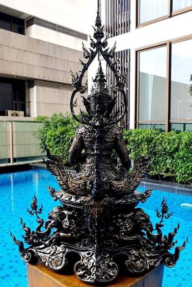 ท้าวเวสสุวรรณ เชียงราย องค์ใหญ่ เนื้อบรอนซ์  ออกแบบโดย อ.ทรงเดช ทิพย์ทอง แก้ไขแบบโดย อ.เฉลิมชัย โฆษะพิพัฒน์ ศิลปินแห่งชาติ สวยงามมาก รูปที่ 6