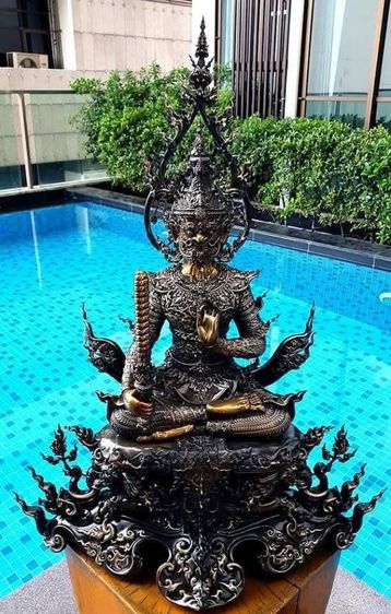 ท้าวเวสสุวรรณ เชียงราย องค์ใหญ่ เนื้อบรอนซ์  ออกแบบโดย อ.ทรงเดช ทิพย์ทอง แก้ไขแบบโดย อ.เฉลิมชัย โฆษะพิพัฒน์ ศิลปินแห่งชาติ สวยงามมาก รูปที่ 18