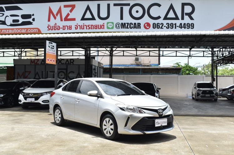 Toyota Vios 2021 1.5 Entry Sedan เบนซิน ไม่ติดแก๊ส บรอนซ์เงิน รูปที่ 2