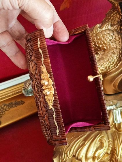 กระเป๋าย่านลิเภาแท้จากศูนย์ศิลปาชีพบางไทรสภาพใหม่ยังไม่เคยใช้เลยโชว์อย่างเดียว รูปที่ 14