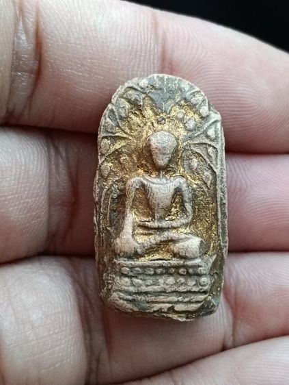 พระคงลำพูน ลงกรุปิดทอง เก่ามาก