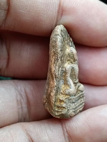 พระคงลำพูน ลงกรุปิดทอง เก่ามาก รูปที่ 4