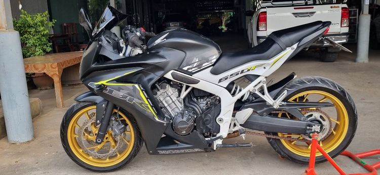 ขายcbr650ปี16 109000ดาว9000 รูปที่ 7