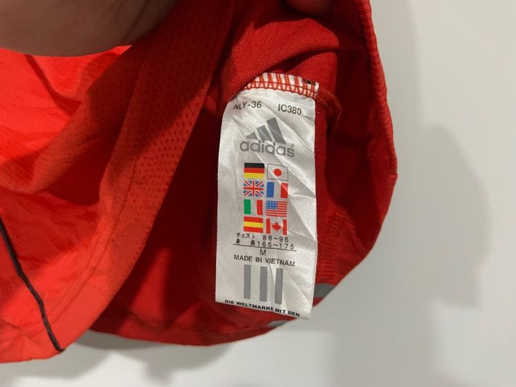 เสื้อโปโล ADIDAS แท้ 💯 size M ขนาด อก 19.5 ยาว 27  สภาพใหม่มาก ลายสวย ดีเทลสวย เนื้อผ้าบางนิ่มมาก หายากน่าสะสมครับ รูปที่ 5