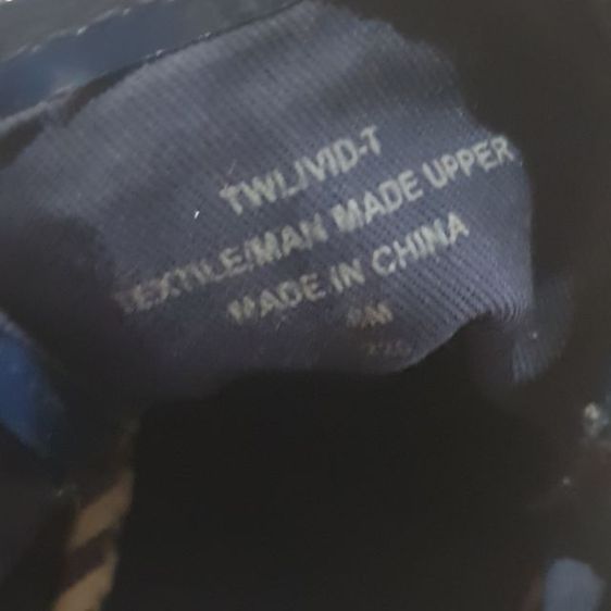 Tommy Hilfiger canvas tennis shoes size

39 24.5cm. รูปที่ 6