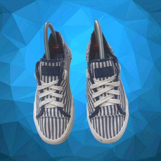 Tommy Hilfiger canvas tennis shoes size

39 24.5cm. รูปที่ 2