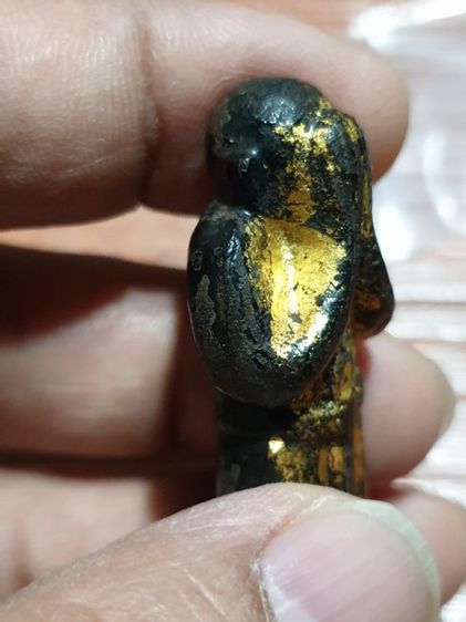 พระปิดตา เนื้อผง พิมพ์ยืน ลงรัก ปิดทองแท้ สภาพสวยเนื้อจัดจ้าน ไม่ทราบวัด และปีที่ออก รูปที่ 7