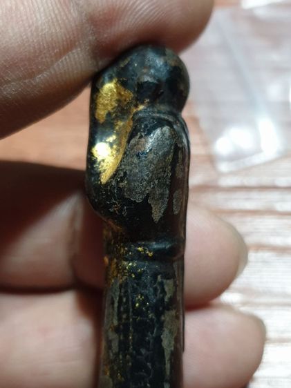 พระปิดตา เนื้อผง พิมพ์ยืน ลงรัก ปิดทองแท้ สภาพสวยเนื้อจัดจ้าน ไม่ทราบวัด และปีที่ออก รูปที่ 12