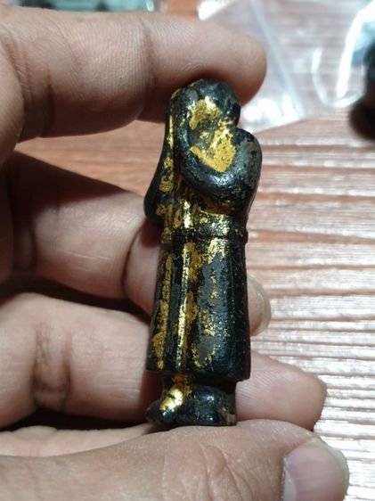 พระปิดตา เนื้อผง พิมพ์ยืน ลงรัก ปิดทองแท้ สภาพสวยเนื้อจัดจ้าน ไม่ทราบวัด และปีที่ออก รูปที่ 13