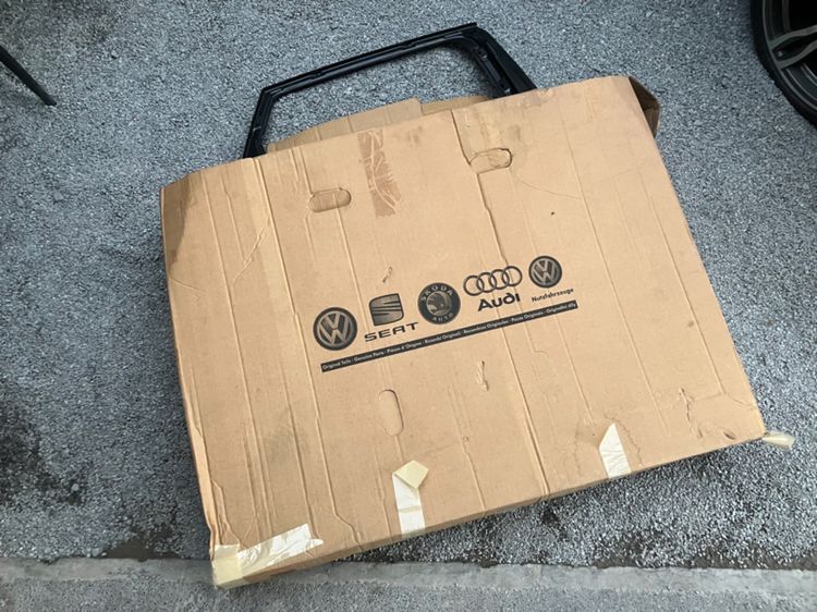 AUDI Q5 รุ่นโฉม 8R ปี 2008 2009 2010 2011 2012 2013 2014 2015 2016 -2017 ประตูหลัง ขวา ของแท้ เป็นของใหม่ครับ Part 8R0833052B รูปที่ 2