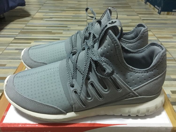 Adidas Tubular Radial รูปที่ 2