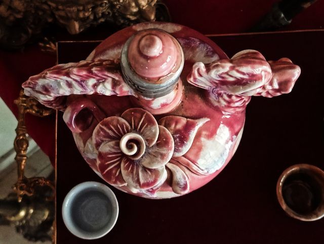 ขวดมังกรเก่าโบราณเนื้อกระเบื้องเคลือบเขียนสีลายนูนสภาพเยี่ยม รูปที่ 9