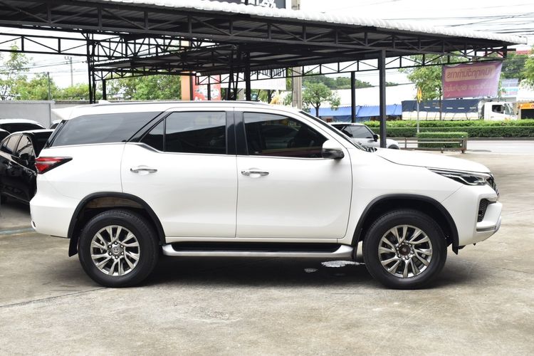Toyota Fortuner 2021 2.4 V Utility-car ดีเซล ไม่ติดแก๊ส ขาว รูปที่ 4