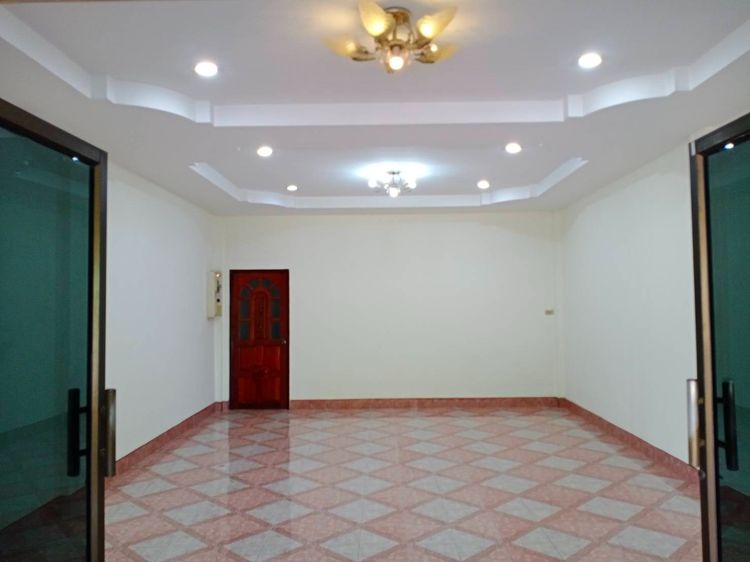 ขาย อาคารพาณิชย์ 2ชั้น ติดถนนปุณณกัณฑ์ มอ.หาดใหญ่ รูปที่ 2