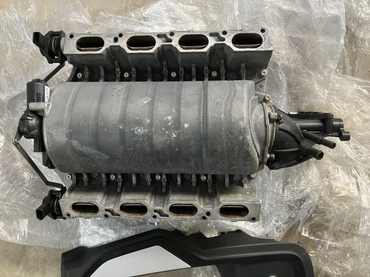 อะไหล่ AUDI V8 4.2 FSi ท่อร่วมไอดี เซนเซอร์ ฝาครอบเครื่องยนต์ Audi A5 A6 A8 S6 Flex ไอดี แน่นทุกตัว ของแท้ มือสอง ปัญหาเร่งไม่ขึ้น รูปที่ 4