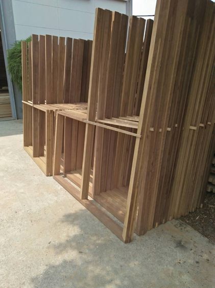 วงกบไม้พ่วงข้าง พร้อมประกอบ พร้อมใช้งาน รับผลิตตามแบบ ตามขนาด  ผลิตตรงจากโรงงานของเราเอง  มีบริการขนส่ง