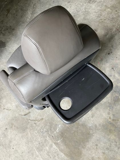 เบาะคนขับ Citroen C8 หนังแท้ติดรถ โต๊ะพับหลังเบาะ ที่ท้าวแขน Airbag ข้างเบาะ พร้อมราง ปรับหมุนกลับได้ Peugeot 807 รูปที่ 5
