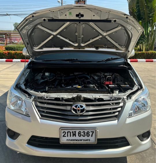 Toyota Innova 2013 2.0 E Van เบนซิน ไม่ติดแก๊ส เกียร์ธรรมดา บรอนซ์ทอง รูปที่ 4