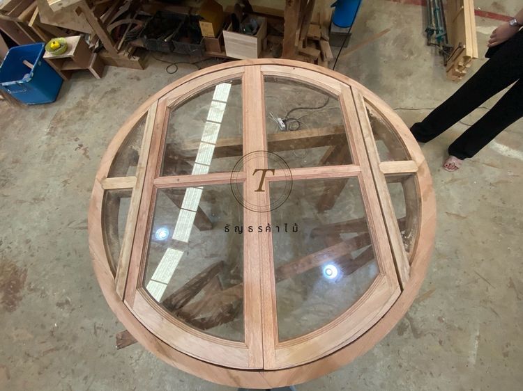จั่ววงกบกลม พร้อมบาน พร้อมกระจก รับผลิตตามแบบ ตามขนาด ผลิตตรงจากโรงงานของเราเอง มีบริการขนส่งทั่วไทย