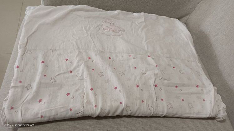 ผ้าห่มนุ่มๆสำหรับเด็กแรกเกิดถึง 2 ขวบ สีขาวชมพู  มือสองสภาพดี  ขายถูกๆค่ะ รูปที่ 5