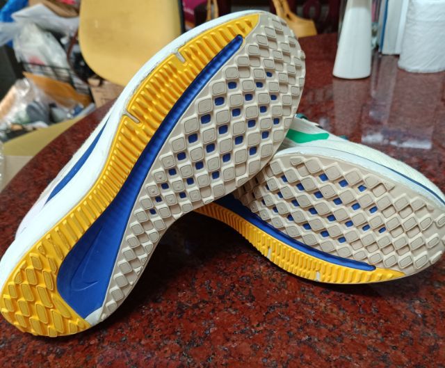 ขายถูก Nike run size 42.5 27cm ของแท้  สภาพสวย ใส่สบายนุ่ม รูปที่ 5