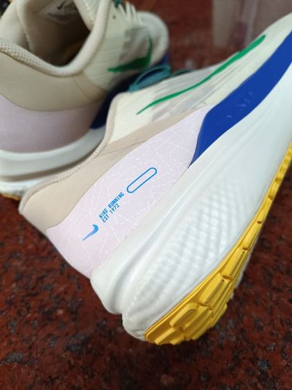 ขายถูก Nike run size 42.5 27cm ของแท้  สภาพสวย ใส่สบายนุ่ม รูปที่ 4