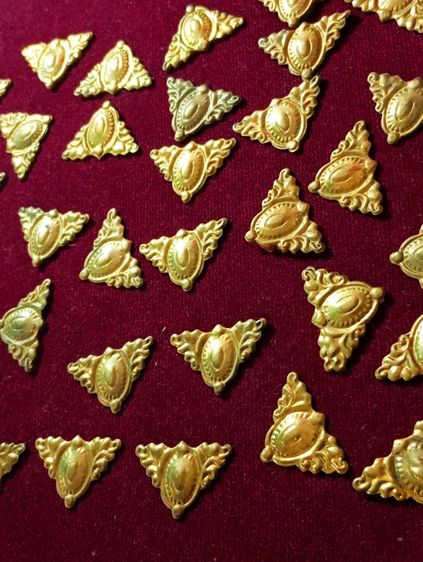 ฝรั่งเศส..แผ่นหลุยส์ลายนูนเนื้อทองเหลืองแท้จากฝรั่งเศส (ไว้แต่งสิ่งของทั่วไป) รูปที่ 8