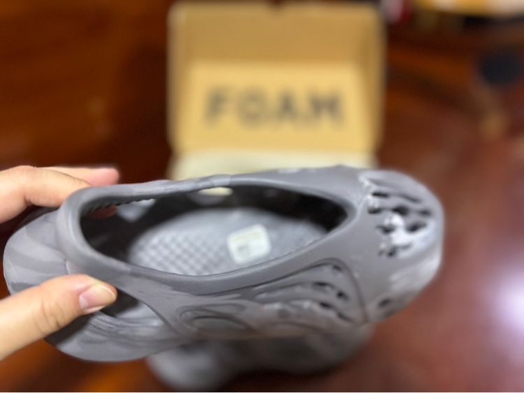 Yeezy Foam RNR มือ 2 ของแท้จากช้อป รูปที่ 3