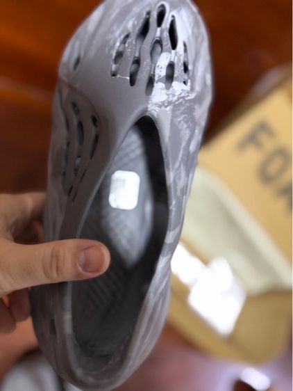 Yeezy Foam RNR มือ 2 ของแท้จากช้อป รูปที่ 11