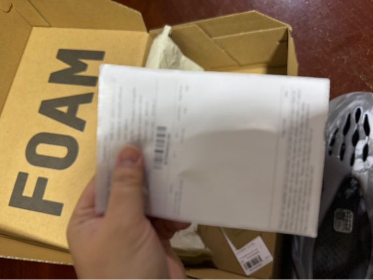Yeezy Foam RNR มือ 2 ของแท้จากช้อป รูปที่ 7