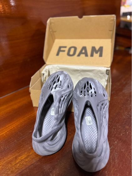 Yeezy Foam RNR มือ 2 ของแท้จากช้อป