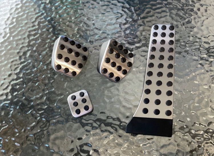 แป้นเบรก คันเร่ง Benz Stainless เกียร์ออโต้ เกียร์ธรรมดา W203 W204 W205 W210 W211 W212 W213 W140 W220 W221 R170 R171 R172 W253 GLC รูปที่ 7