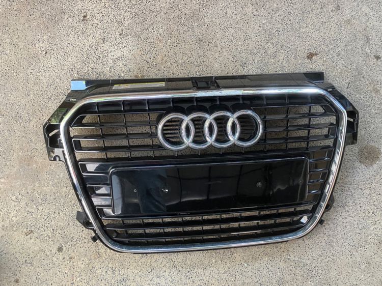 อะไหล่ Audi A1 กระจังหน้า ปรับไฟหน้า Q3 ไฟเพดาน วางแก้วน้ำ กระจกมองหลัง สปอร์ตไลท์ขวา แผ่นปิดคอนโซล กล่องใต้เบาะ กันชนหลัง ล้อ Sline 18 รูปที่ 12