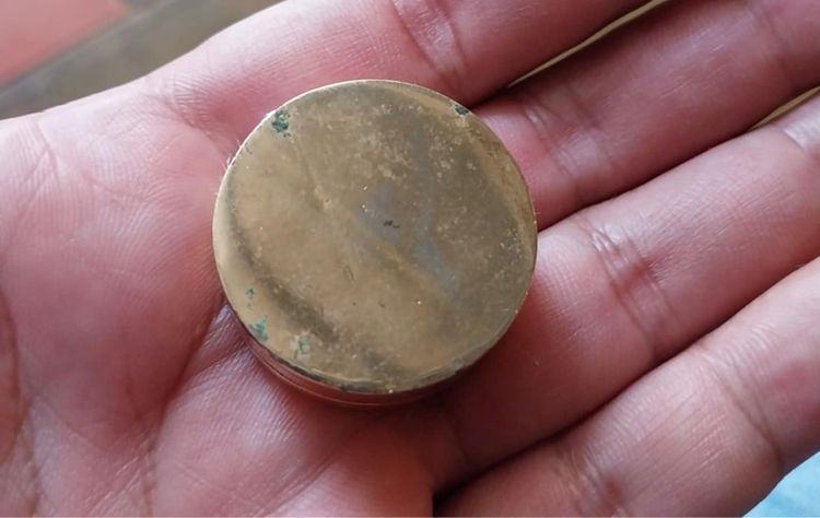 ตลับสีผึ้ง ทองเหลืองลงยาโบราณ B25 รูปที่ 2