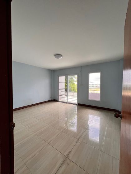 อาคารพานิชย์ 3 ช้ัน รูปที่ 4