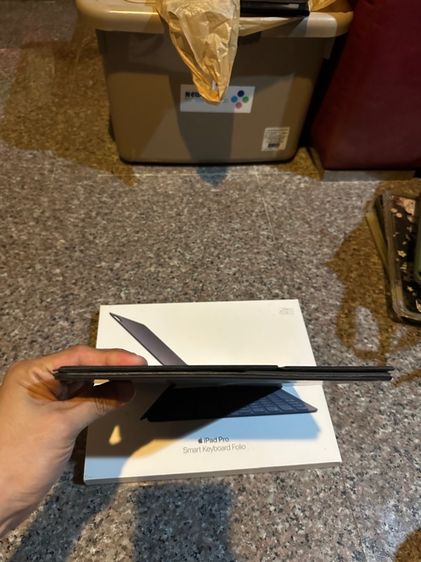 ขายSmart KeyBoard Foilo iPadPro12.9 ของแท้ยกกล่องใช้งานดีของแท้ถูกมากกกกก รูปที่ 13