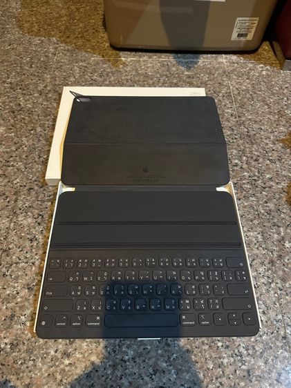 ขายSmart KeyBoard Foilo iPadPro12.9 ของแท้ยกกล่องใช้งานดีของแท้ถูกมากกกกก รูปที่ 3