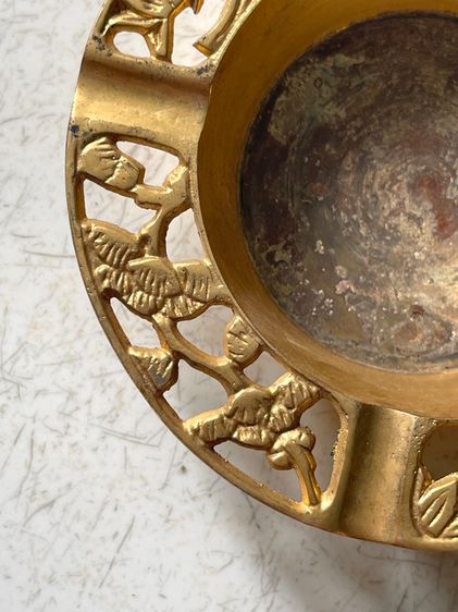 ที่เขี่ย ลายดอกไม้สี่ฤดู ทองเหลืองเก่าสะสม รูปที่ 2