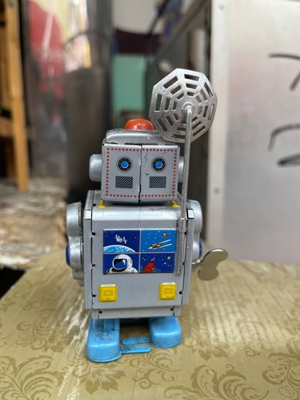 หุ่นยนต์ สังกะสีROBOT ไขลานสะสม A29 รูปที่ 3