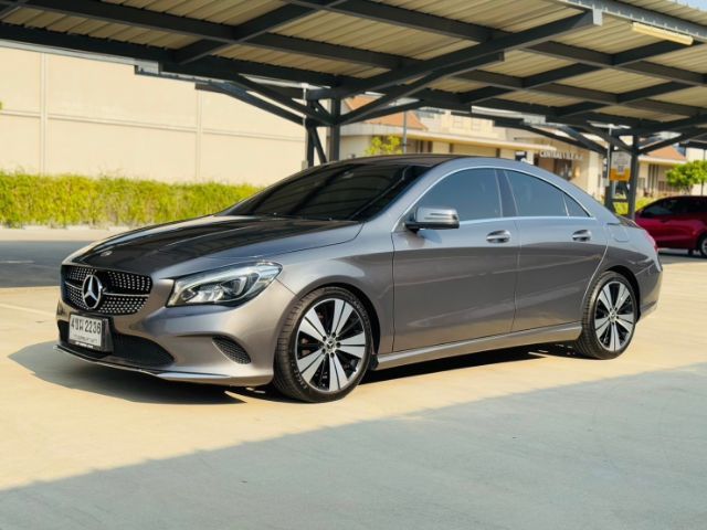 Mercedes-Benz CLA-Class 2019 CLA200 Sedan เบนซิน ไม่ติดแก๊ส เกียร์อัตโนมัติ เทา รูปที่ 2