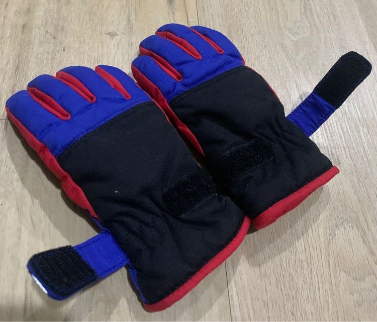 ถุงมือ ใส่เล่นหิมะ เล่นสกี สโนว์บอรด์ (ราคาถูกกว่าเช่าแน่นอน) กันหนาว กันหิมะ กันน้ำ  ให้ความอบอุ่น  ซื้อจากญี่ปุ่น ใส่ได้ทั้งหญิงชาย   รูปที่ 3