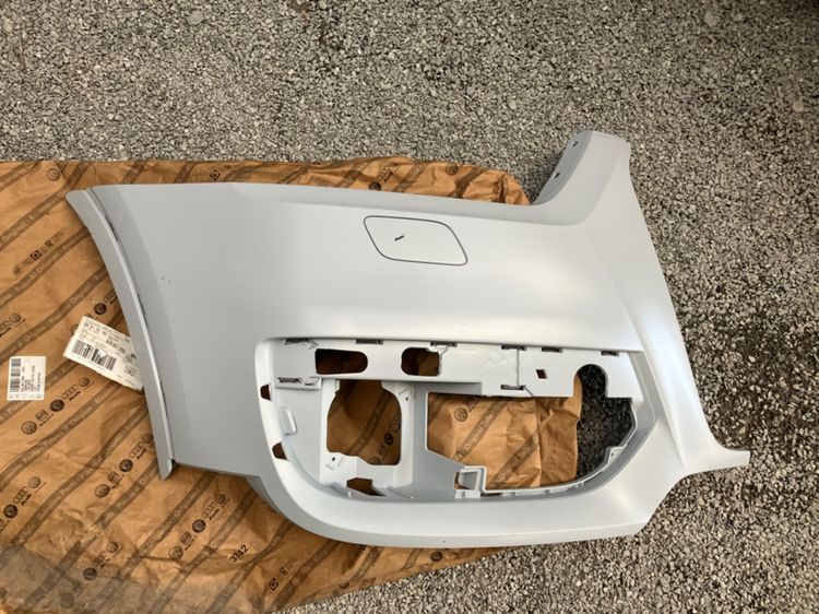 ✅ AUDI Q3 กันชนหน้า ขวา 2011 2012 2013 2014 2015 ของแท้ใหม่ เบิกศูนย์ 8u0807066