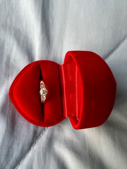 แหวนทองคำฝังเพชร รูปที่ 2