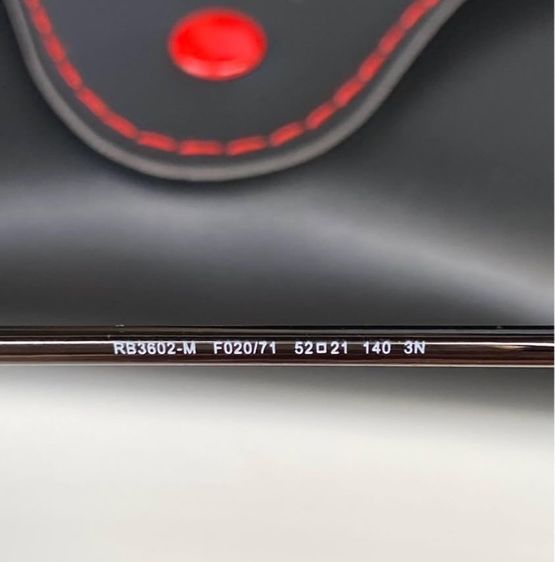 แว่นตาเรแบน เฟอร์รารี่ รูปที่ 9